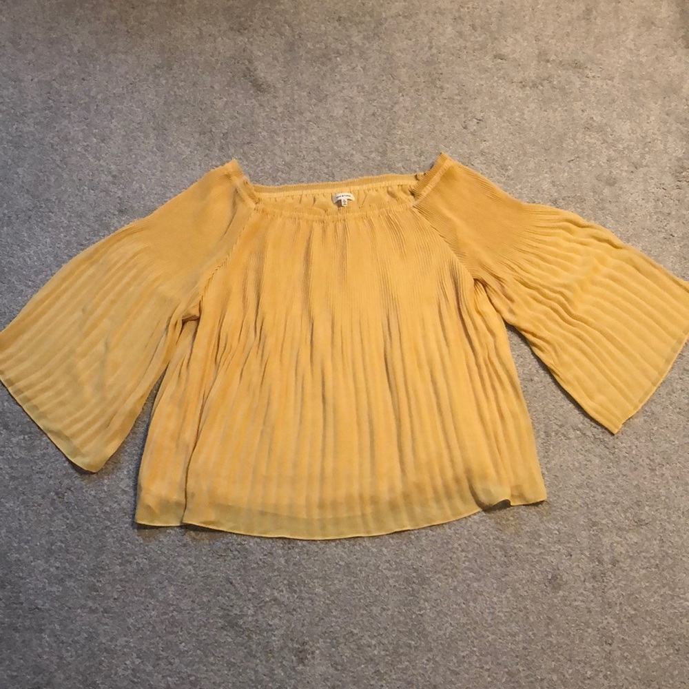 Max Studio off the shoulder blouse